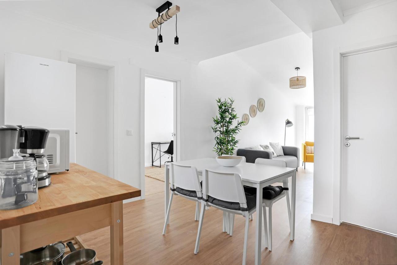 Sunny 2 Bedroom Apartment In Almada - Balconies With River View Eksteriør billede