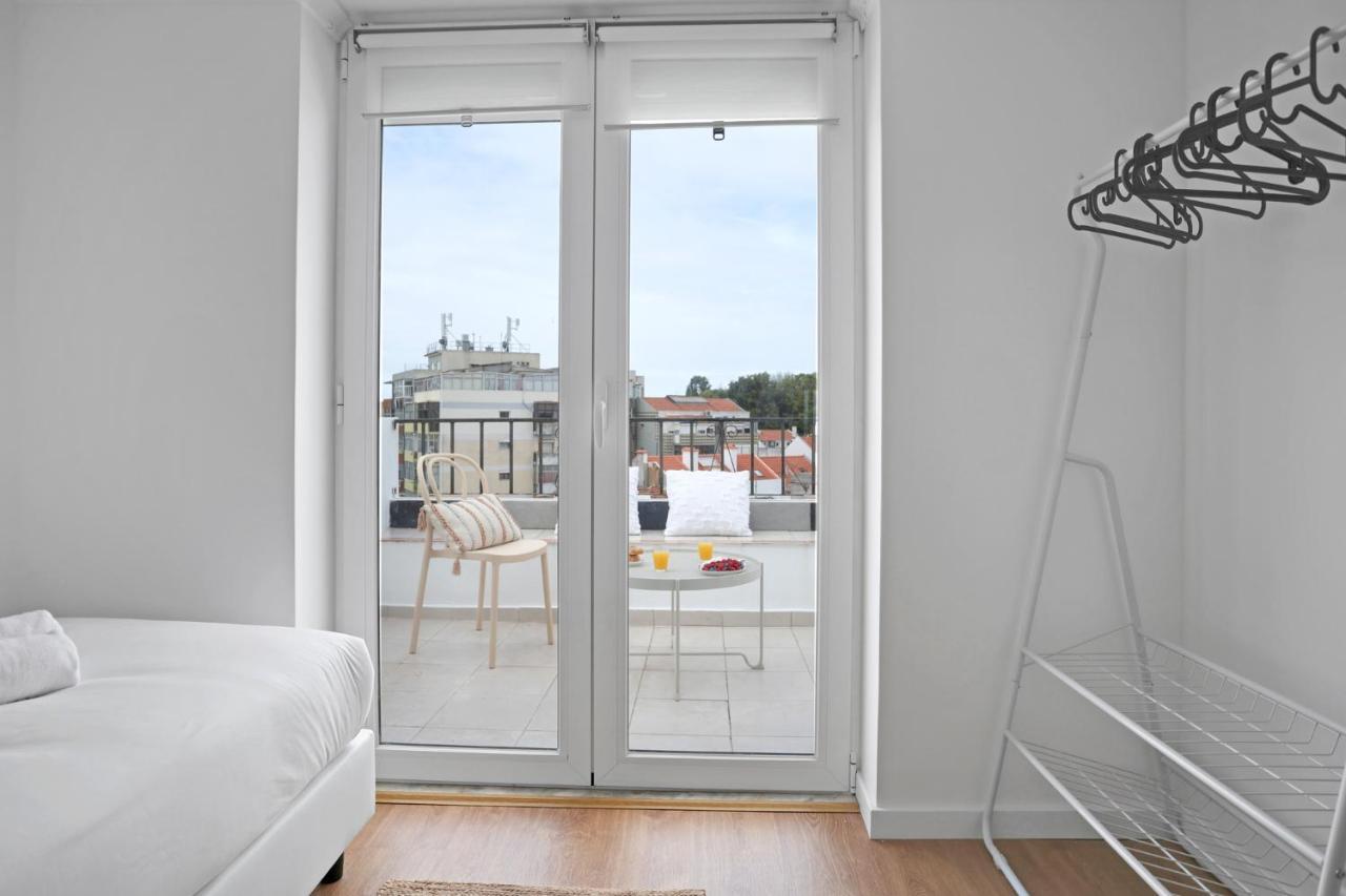 Sunny 2 Bedroom Apartment In Almada - Balconies With River View Eksteriør billede