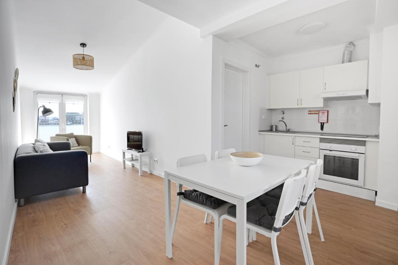 Sunny 2 Bedroom Apartment In Almada - Balconies With River View Eksteriør billede