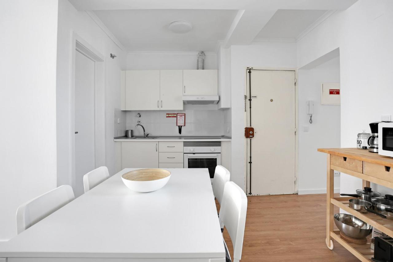 Sunny 2 Bedroom Apartment In Almada - Balconies With River View Eksteriør billede